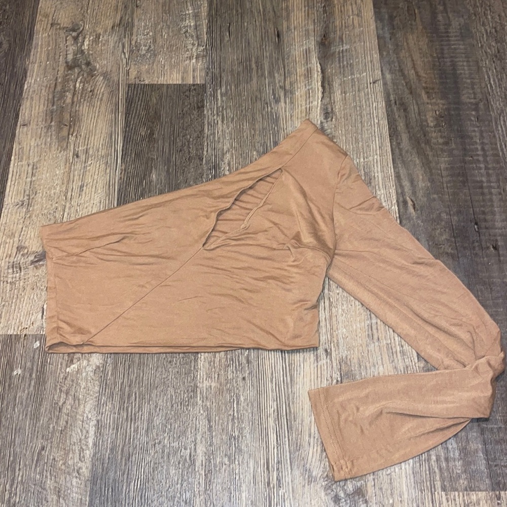 Cut out‎ long sleeve crop top